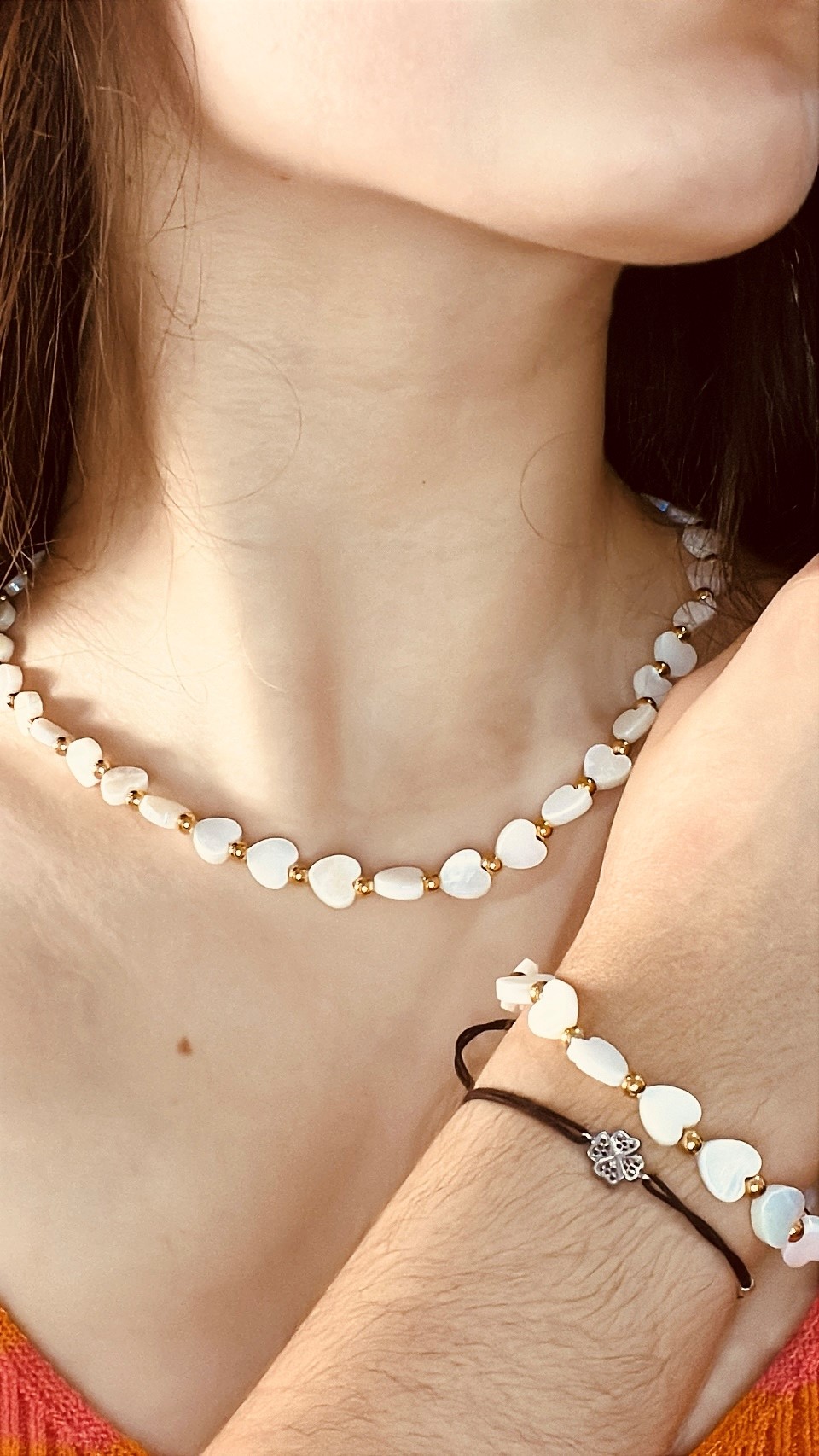 Acessórios Artesanais Corações em Madrepérola & Aço – Colar e Pulseira